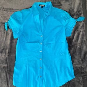 Express Design Studio - V-Neck Button Down Short Sleeve Dress Shirt [Size L]